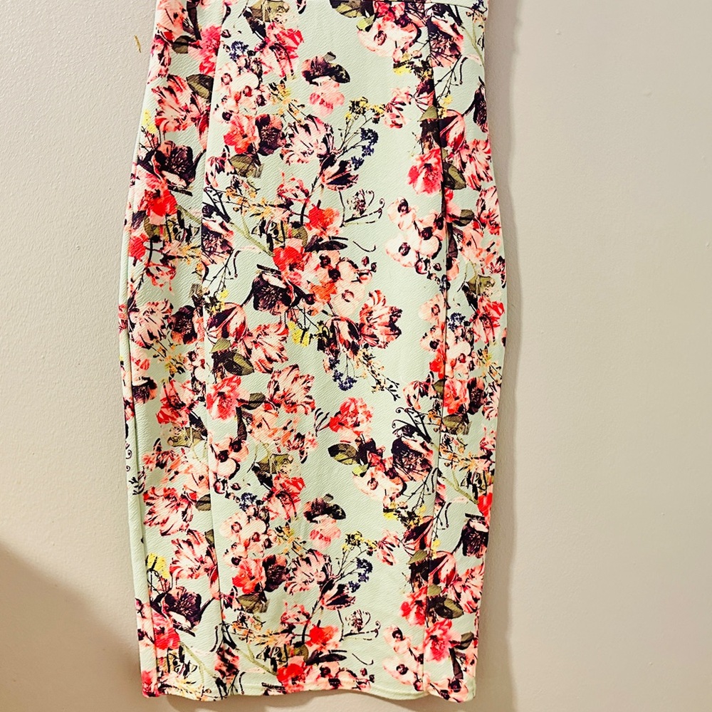 Floral Dress - Picture 8 of 8